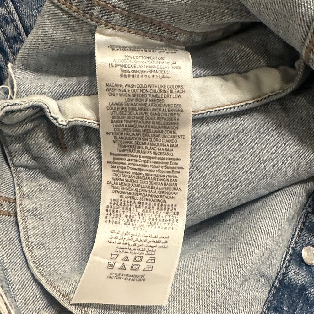 Women's‎ XL BCBGeneration Classic Blue Jean Jacket with Raw Hem - Picture 4 of 6